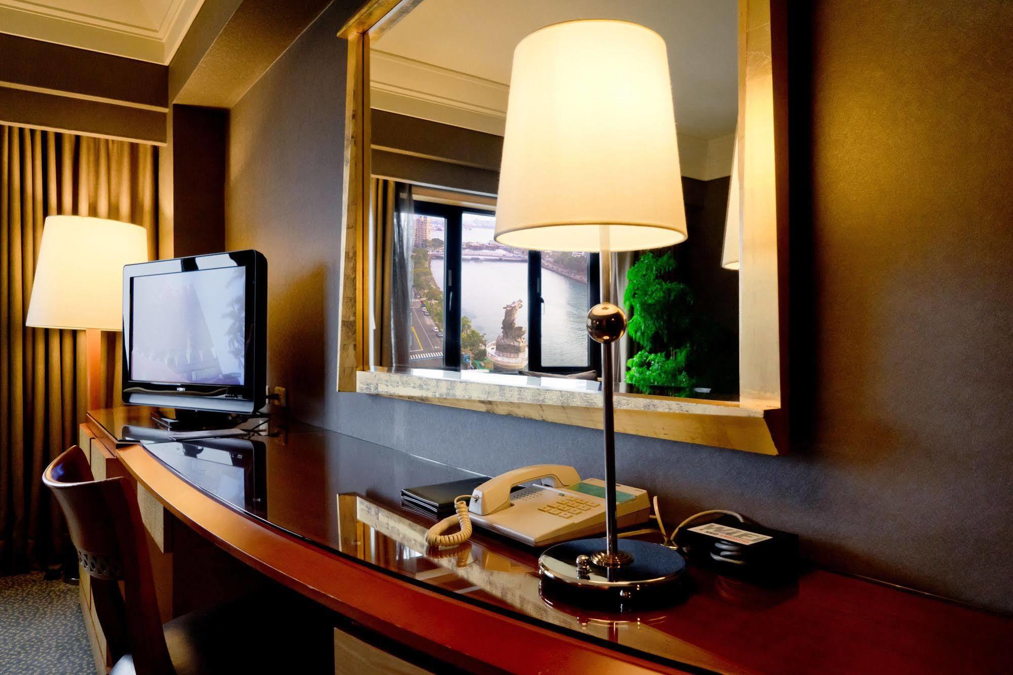 فندق كاوشيونغفي  ذا أمباسادور هوتل كاوهسيونج المظهر الخارجي الصورة